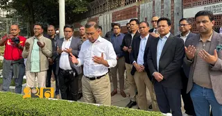 ছোট ভাই কোকোর কবর জিয়ারত করলেন তারেক রহমান